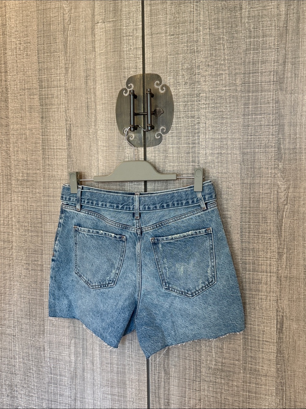 Express 4” Inseam‎ Mid Rise Denim Shorts - Picture 10 of 12
